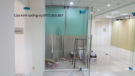 tháo vách kính văn phòng,cửa kính,vách nhôm kính quận 1