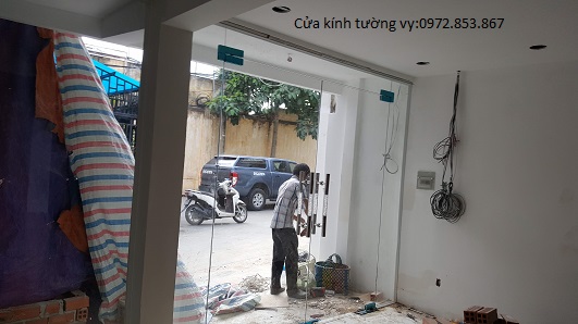tháo vách kính văn phòng,cửa kính,vách nhôm kính quận tân phú tháo vách kính văn phòng,cửa kính,vách nhôm kính quận tân phú