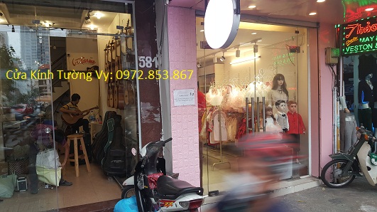 tháo vách kính văn phòng,cửa kính,vách nhôm kính quận bình thạnh tháo vách kính văn phòng,cửa kính,vách nhôm kính quận bình thạnh