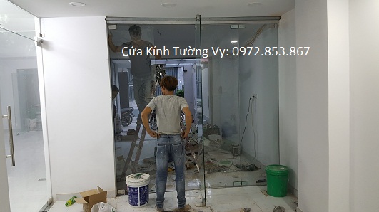 tháo vách kính văn phòng,cửa kính,vách nhôm kính quận 5