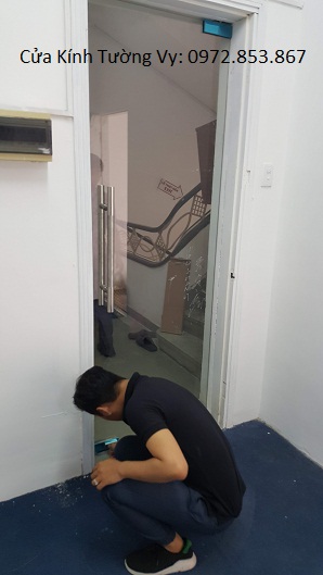 sửa cửa kính,bản lề cửa kính quận 5