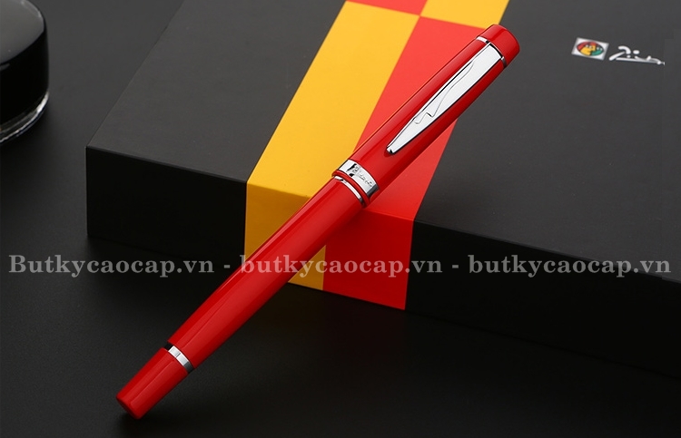 Bút cao cấp Picasso 705 màu đỏ