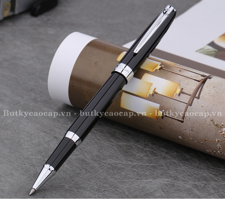 Bút dạ bi cao cấp Picasso 717 màu đen cài bạc