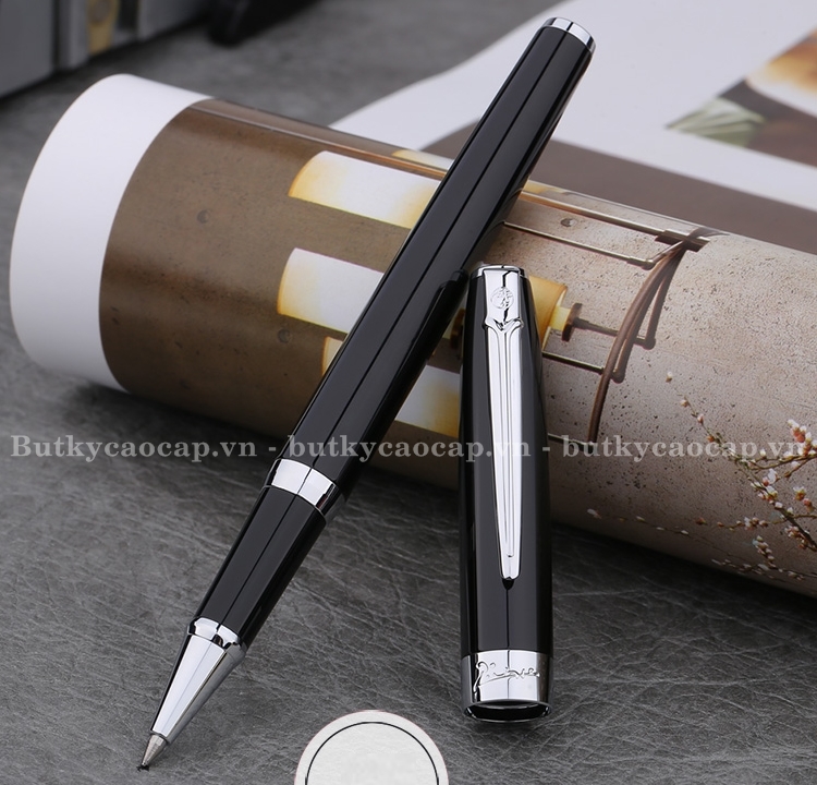 Bút dạ bi Picasso 717 màu đen cài bạc