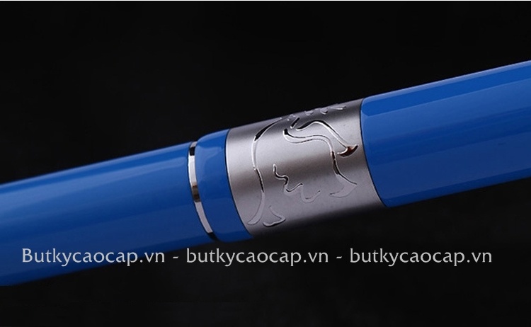 Mặt sau của nắp bút