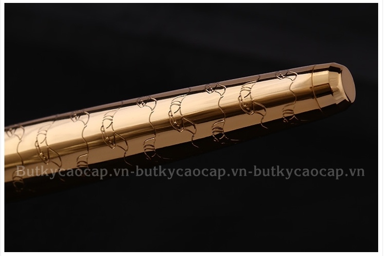 Đuôi bút thon đều và được bo tròn