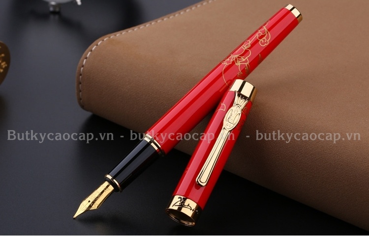 Bút máy cao cấp Picasso 933 màu đỏ