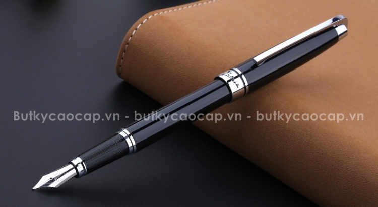 Bút máy Picasso PS-912 màu đen