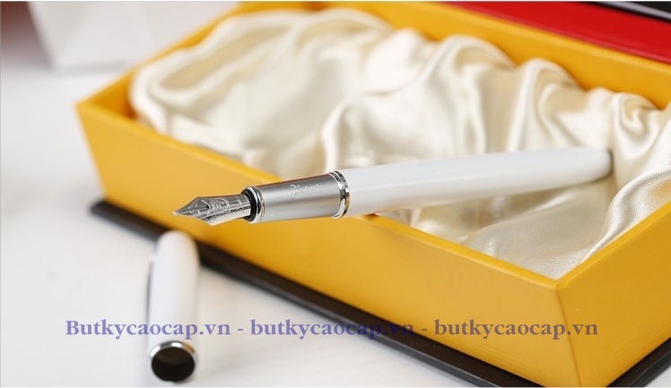 Bút máy Picasso PS-916 màu trắng