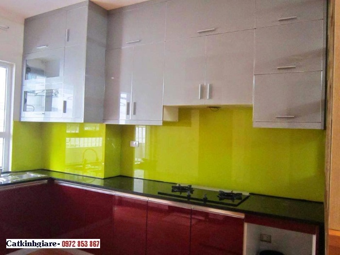 Kính màu ốp tường bếp Kính màu ốp tường bếp