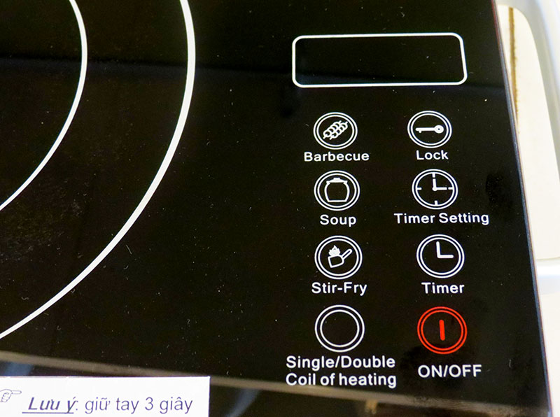 Bếp từ rất dễ sử dụng với những thao tác nhấn nút rất đơn giản.