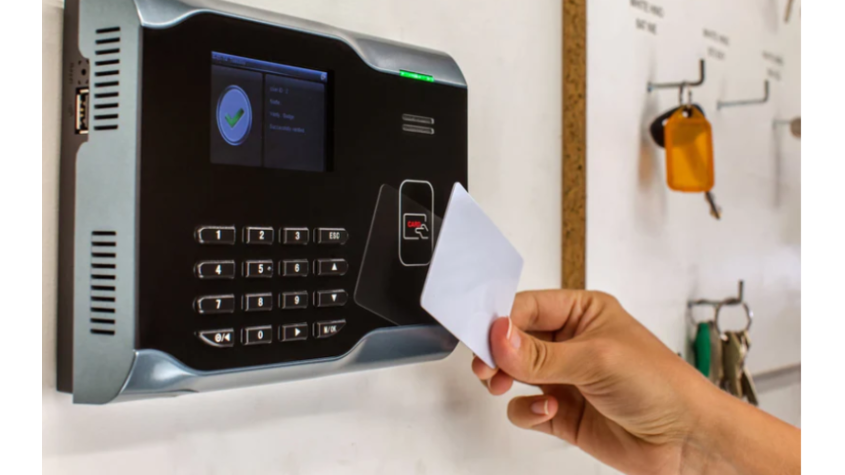 Máy chấm công thẻ từ