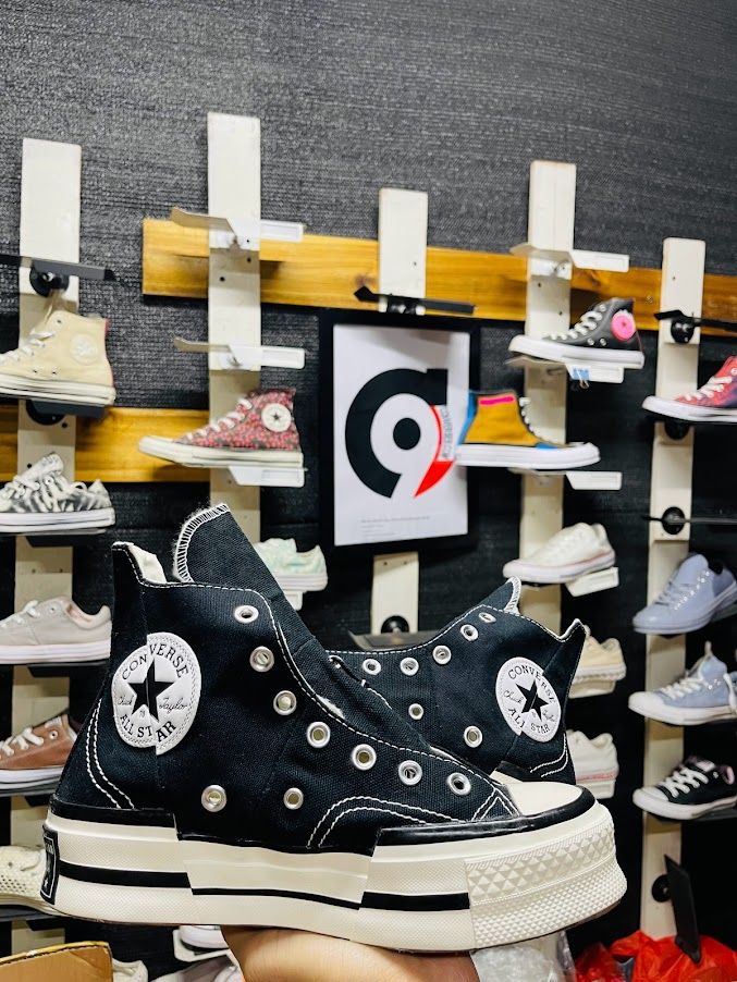 converse chuck 70 plus den cao co