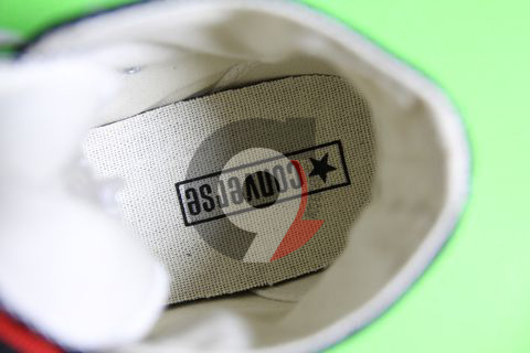 Converse chuck taylor 1970 và Converse classic khác nhau