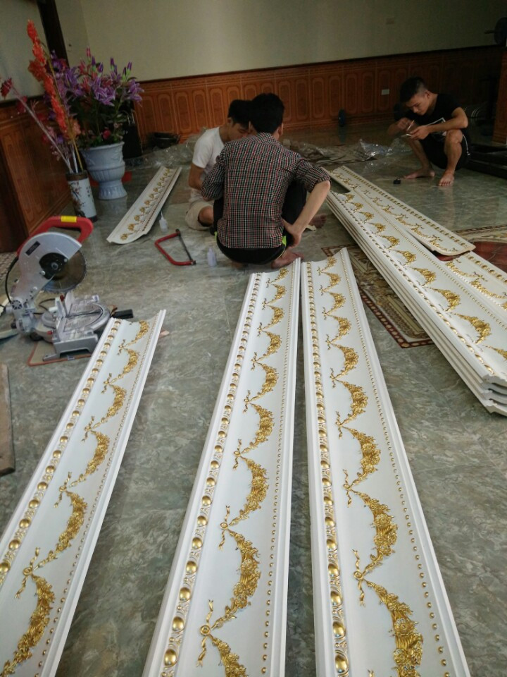 thi công phào chỉ PU