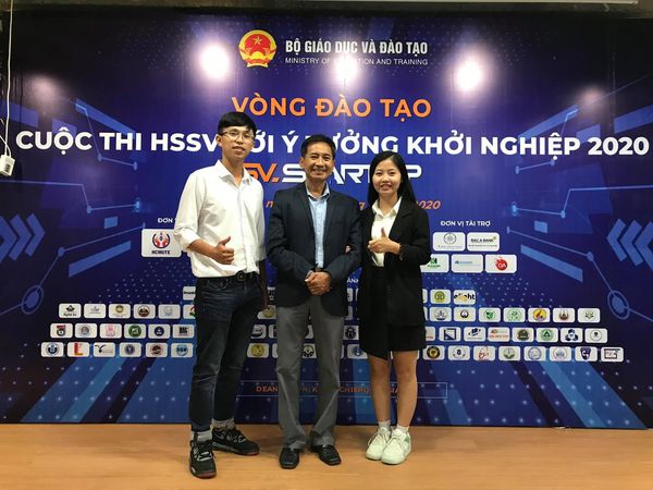 Start-up Project: "Manufacturing and trading Vietnamese avocado products" of two students from Ho Chi Minh City Open University - How do young people succeed?