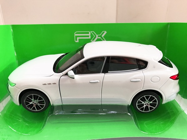 những người Việt có bộ sưu tập xe xem nghệ nhận tạo ra xe mô hình tuyệt vời