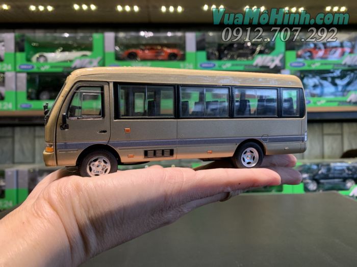 mô hình tĩnh diecast xe ô tô buýt chở khách bus toyota coaster tỷ lệ 1:32 , đồ chơi xe hơi oto 4 bánh bằng kim loại