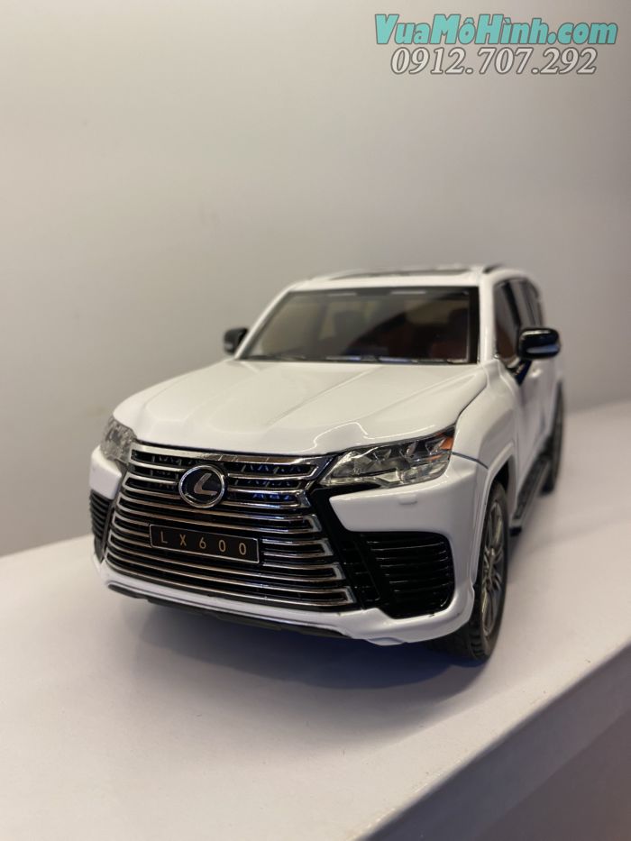 mô hình tĩnh diecast siêu xe sang ô tô Lexus Lx600 tỷ lệ 1/24 , đồ chơi xe hơi oto thu nhỏ bằng kim loại