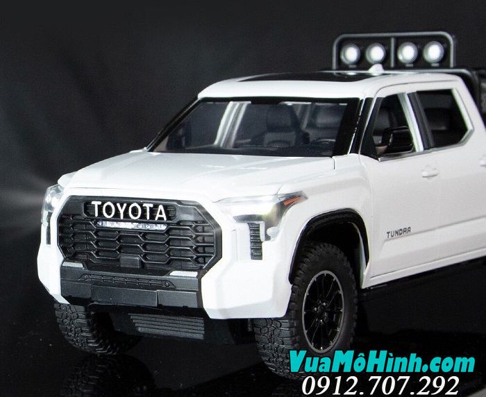 Mô hình xe ô tô Toyota Tundra pickup phiên bản 2023 tỉ lệ 1/24