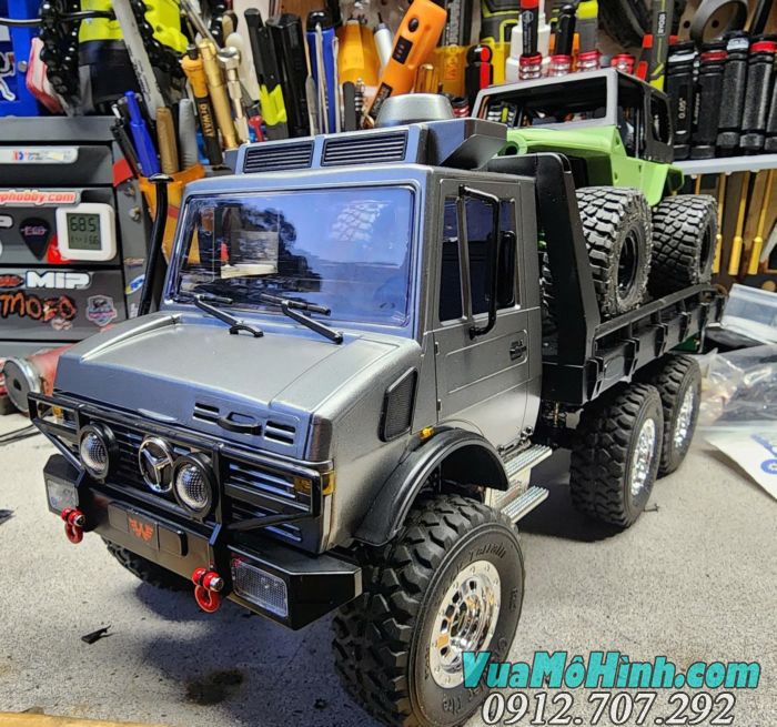 Xe địa hình điều khiển từ xa JJRC C8823 Unimog phiên bản cứu hộ tỉ lệ 1/18