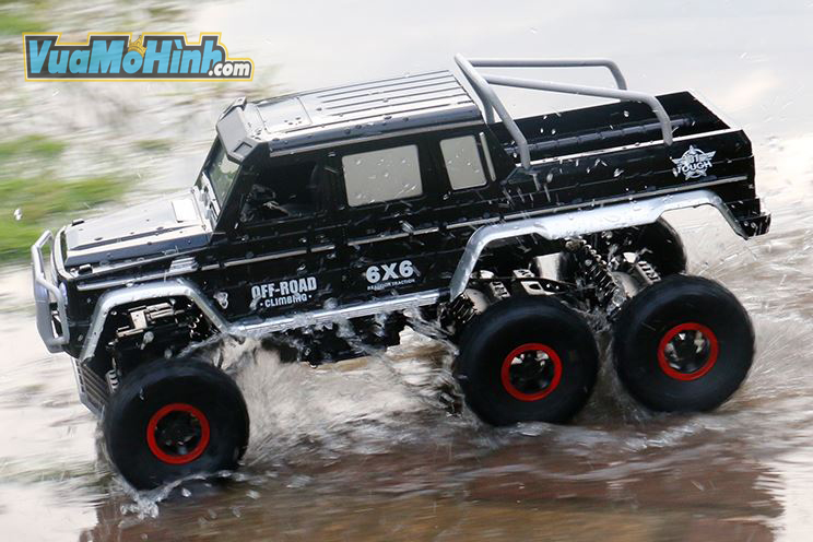 xe địa hình điều khiển từ xa rock defender