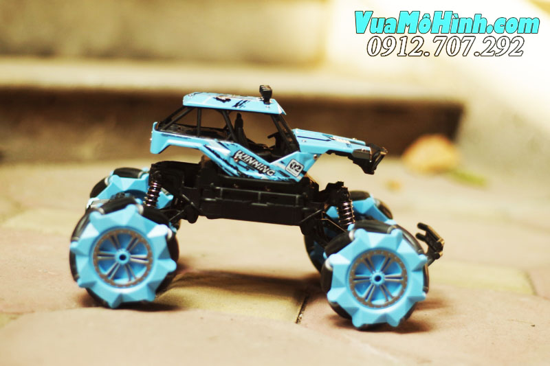 Xe ô tô điều khiển từ xa Stunt car ZR2086-3 tỉ lệ 1/18 chính hãng