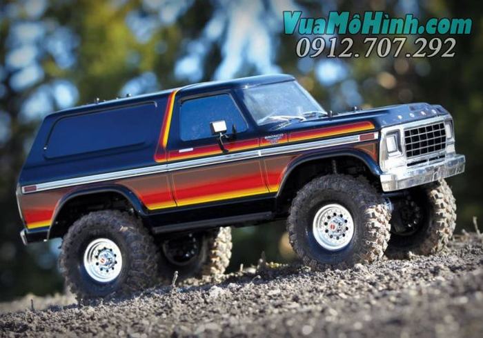 xe ô tô điều khiển tu xa trx4