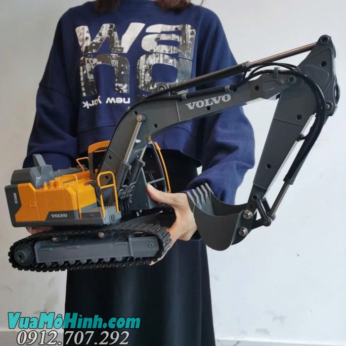 Máy xúc Volvo E598-001 điều khiển từ xa pin 7.4V