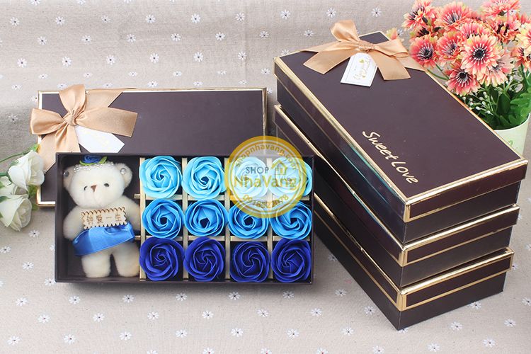 Hoa Hồng 3D Sáp Hộp 12 Bông Kèm Gấu NV374