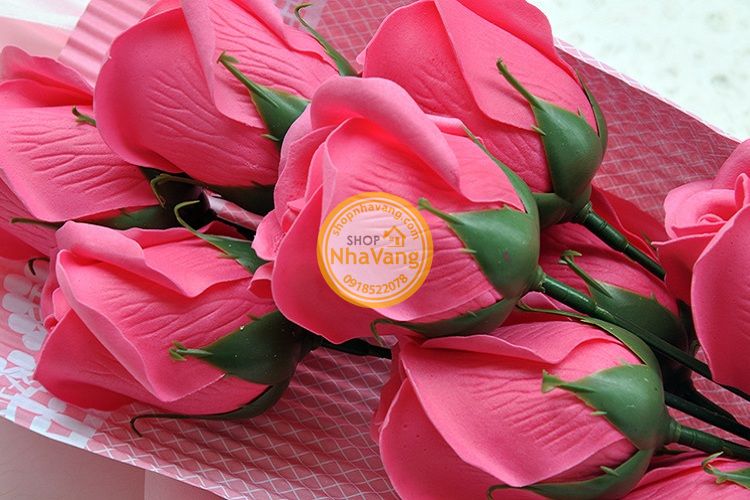 Hoa Hồng Sáp 9 Bông Loại Nhỏ NV363