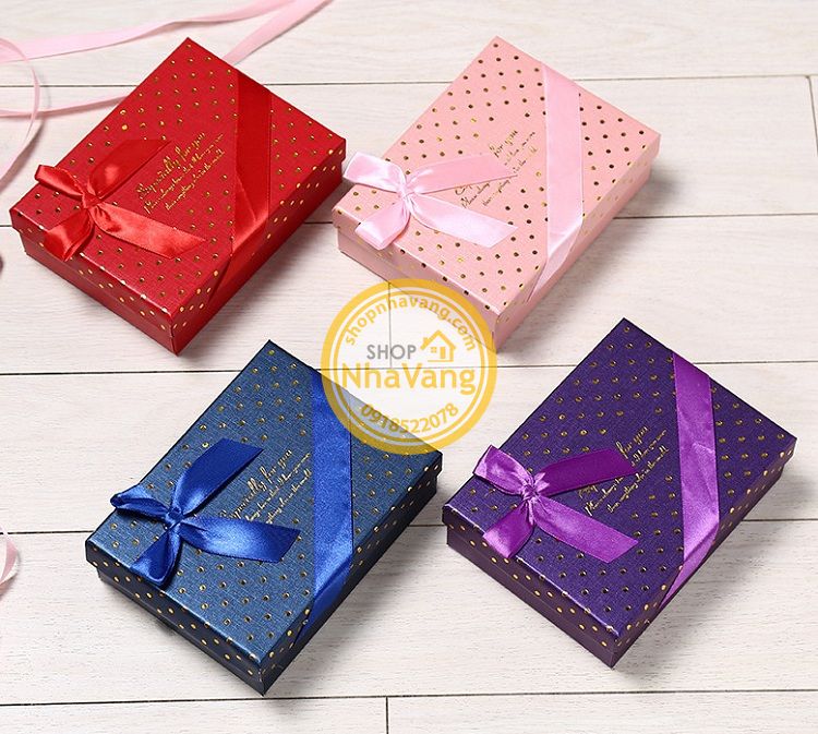 Hoa Hồng Sáp Hộp 12 Bông Kèm Gấu NV373