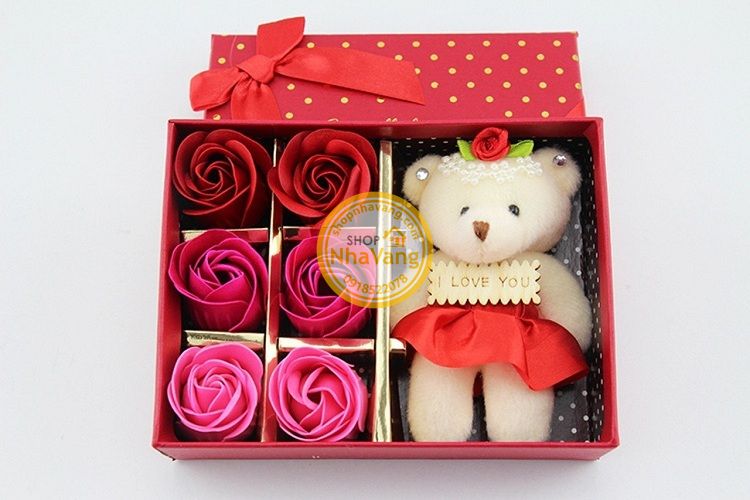 Hoa Hồng Sáp Hộp 12 Bông Kèm Gấu NV373