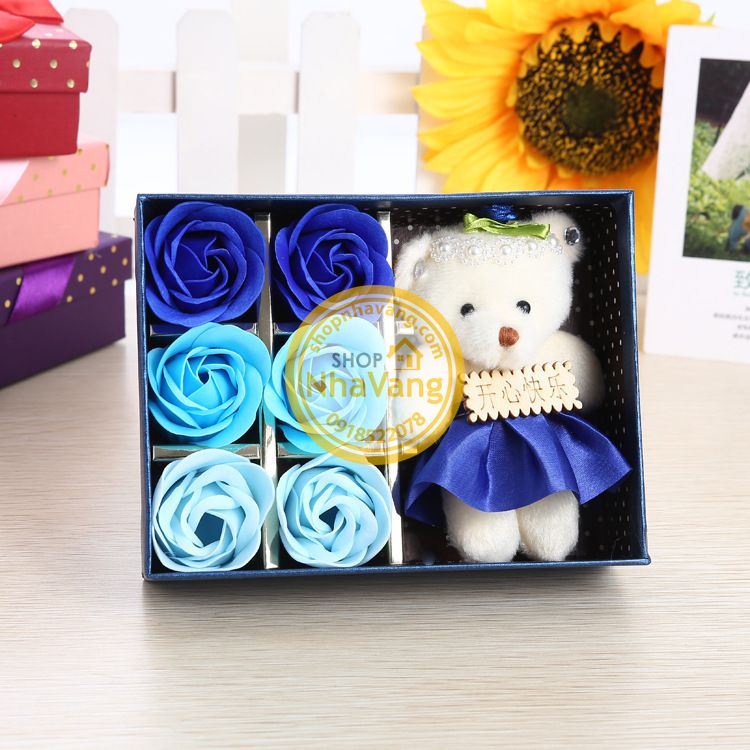 Hoa Hồng Sáp Hộp 12 Bông Kèm Gấu NV373