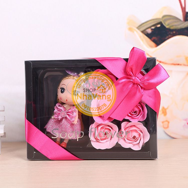 Hoa Hồng Sáp Hộp 6 Bông Kèm Búp Bê NV371