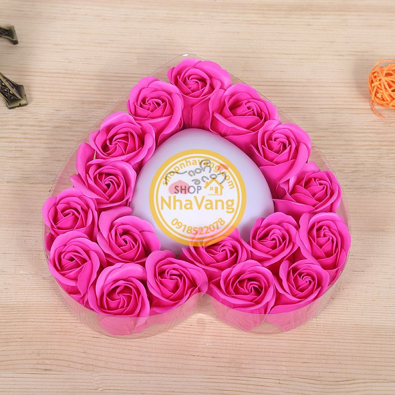 Hoa Hồng Sáp Kèm Trái Tim Phát Sáng NV376