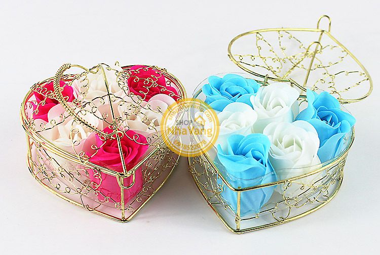 Hoa Hồng Sáp Lồng Vàng 6 Bông NV375