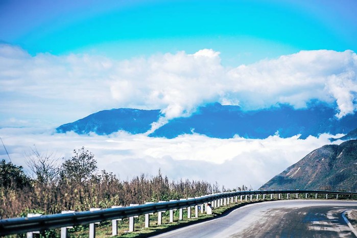 Bạn sẽ "bỏ lỡ cả thanh xuân" nếu như không một lần đặt chân tới các cung đèo đẹp nhất Việt Nam này