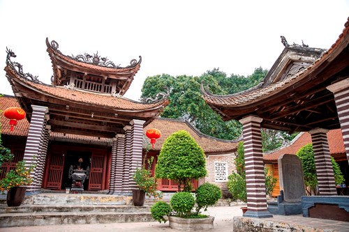 Ngỡ ngàng trước vẻ đẹp của một trong những ngôi đình cổ nhất Việt Nam