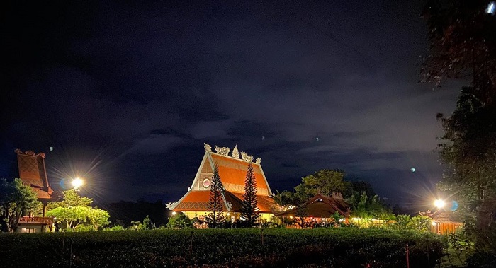 Ai cũng đổ xô lên ‘cổng trời’ mà quên rằng Bảo Lộc còn có chùa Di Đà nằm giữa những đồi chè