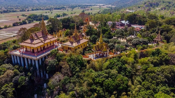 Chùa Tà Pạ An Giang - ngôi chùa Khmer trên núi được làm từ đá granit