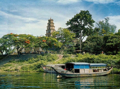 Chùa Thiên Mụ - Ngôi chùa linh thiêng bậc nhất xứ Kinh Kỳ