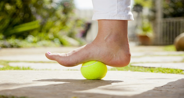 Bóng tennis: Hành lý "thần kì" cho mọi chuyến bay mà chẳng phải ai cũng biết