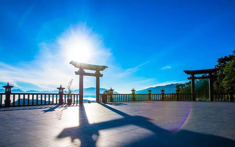 “50 sắc thái” của cổng trời Đà Lạt – chỉ ngắm ảnh thôi là chưa đủ!