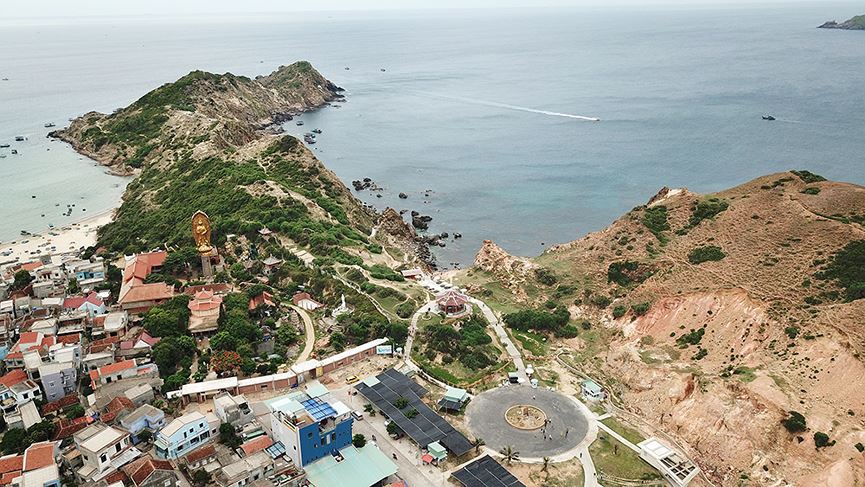 Bay trên biển- trời Bình Định