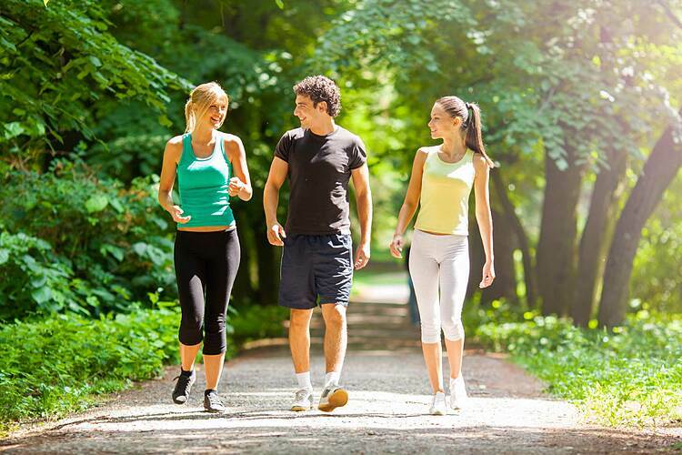 Mẹo tăng cường sức khỏe khi du lịch