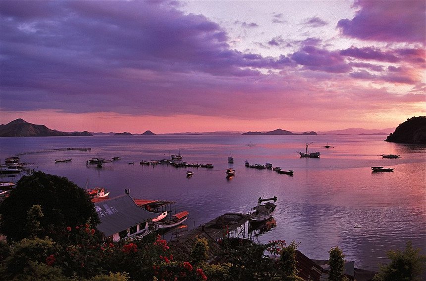 Không đến Bali, Indonesia vẫn còn nhiều địa điểm để du khách khám phá