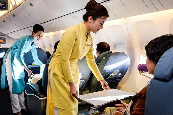 Vietnam Airlines bắt đầu phục vụ suất ăn nhẹ kiểu mới trên các chuyến bay ngắn
