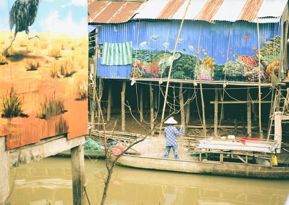 Giới trẻ rộn ràng check-in làng bức họa mới toanh ở Đồng Tháp