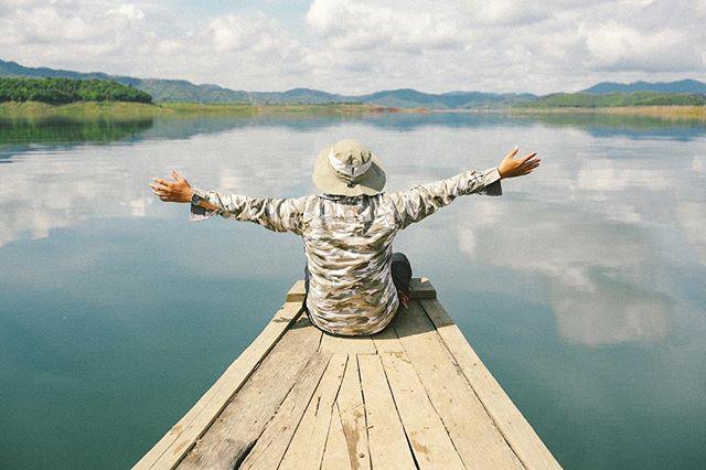 Phía Bắc có Vịnh Hạ Long, phía Nam có Tả Đùng đẹp đến hút hồn!